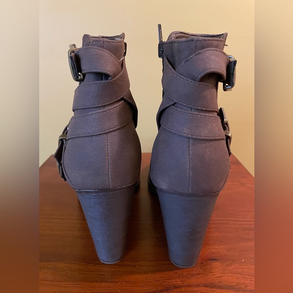 Just Fab Brown Boots - Size 10 - Picture 4 of 13